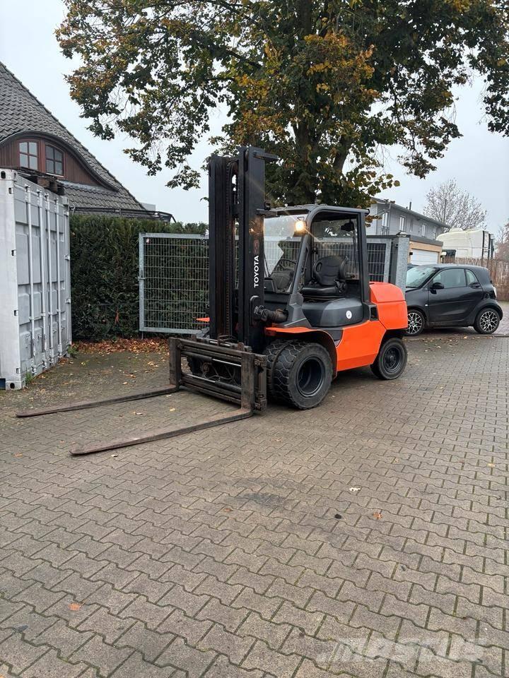 Toyota 7 FD 45 Dyzeliniai krautuvai