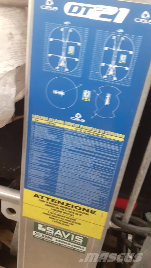 Cela DT 21 Ant vilkikų montuojamos kėlimo platformos