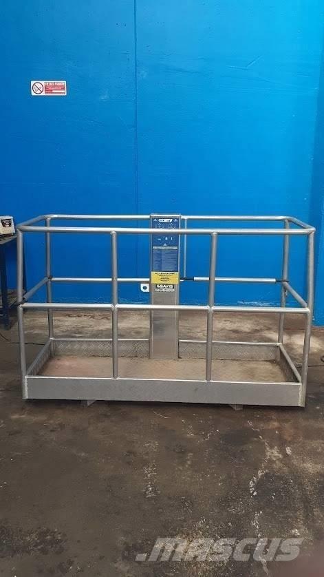 Cela DT 21 Ant vilkikų montuojamos kėlimo platformos