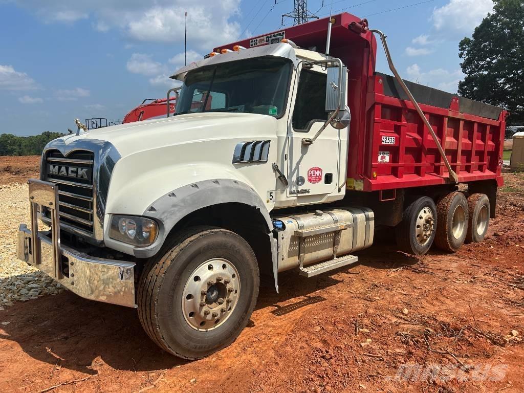 Mack Granite GU 713 Savivarčių priekabų vilkikai