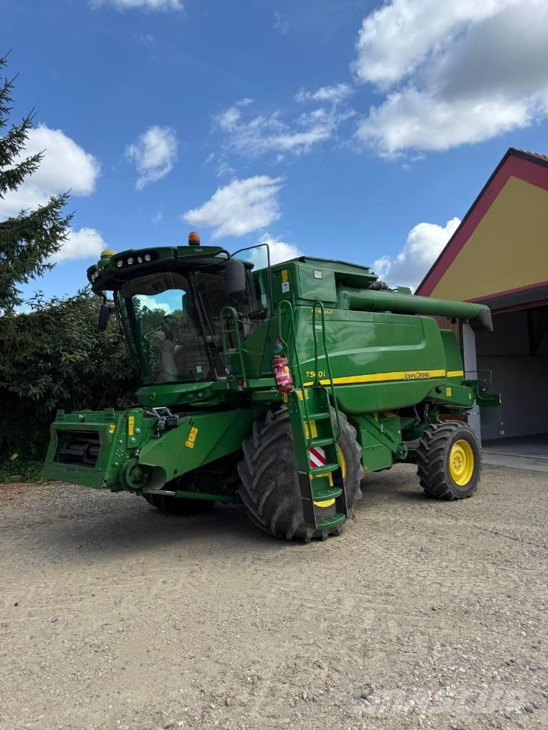 John Deere T 560 i Derliaus nuėmimo kombainai