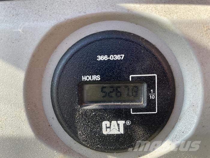 CAT 320FL Vikšriniai ekskavatoriai