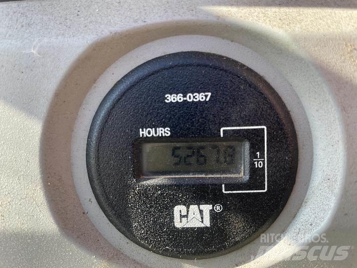 CAT 320FL Vikšriniai ekskavatoriai