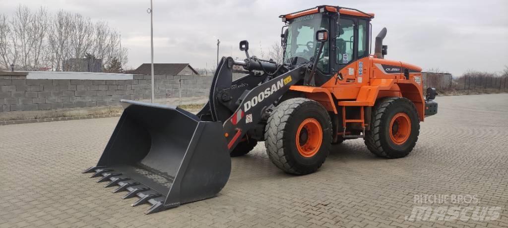 Doosan DL 280-5 Naudoti ratiniai krautuvai