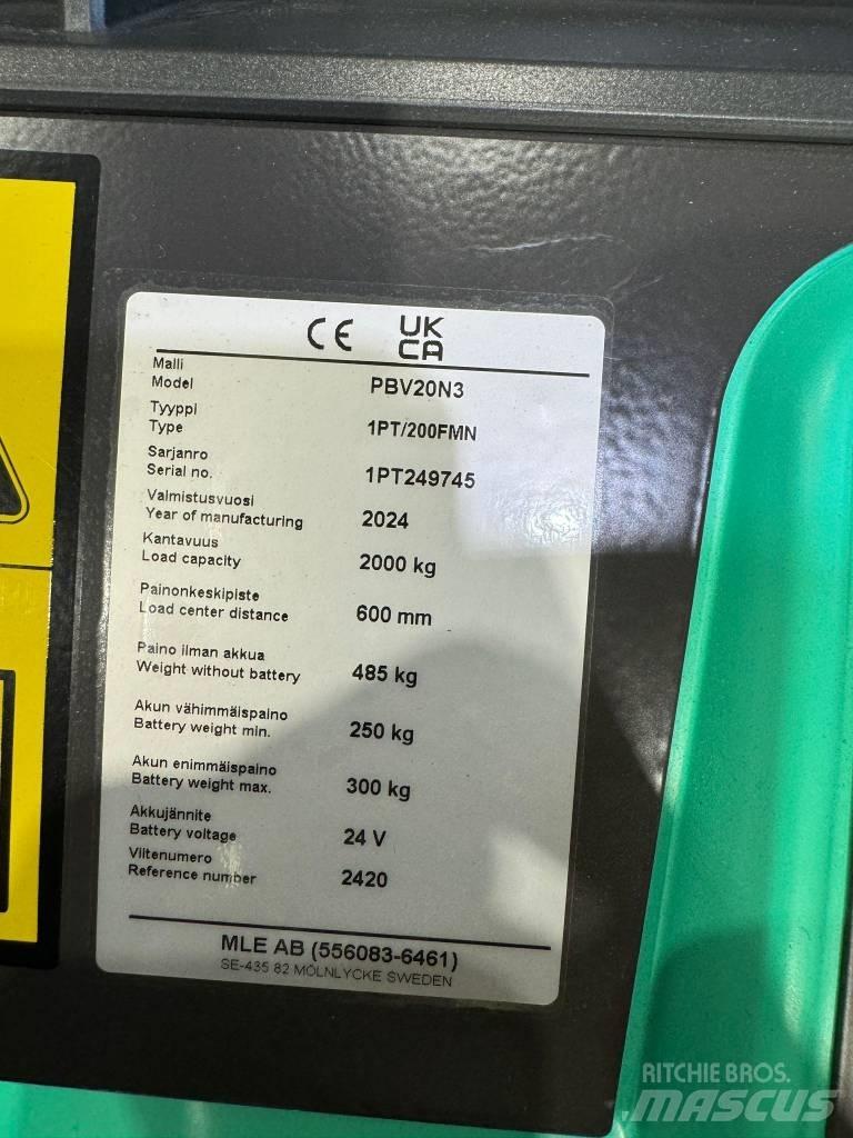 Mitsubishi PBV20N2 Žemų aukščių keltuvai su platforma
