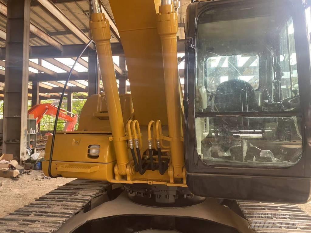 CAT 320 C Vikšriniai ekskavatoriai