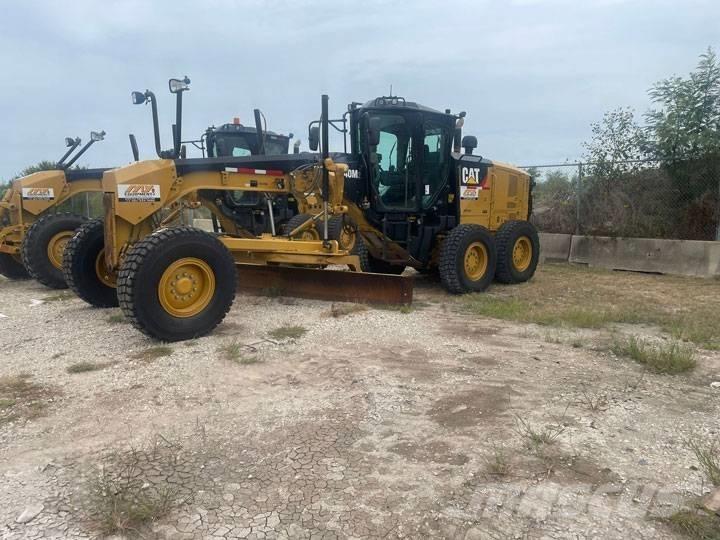 CAT 140 M 2 Greideriai