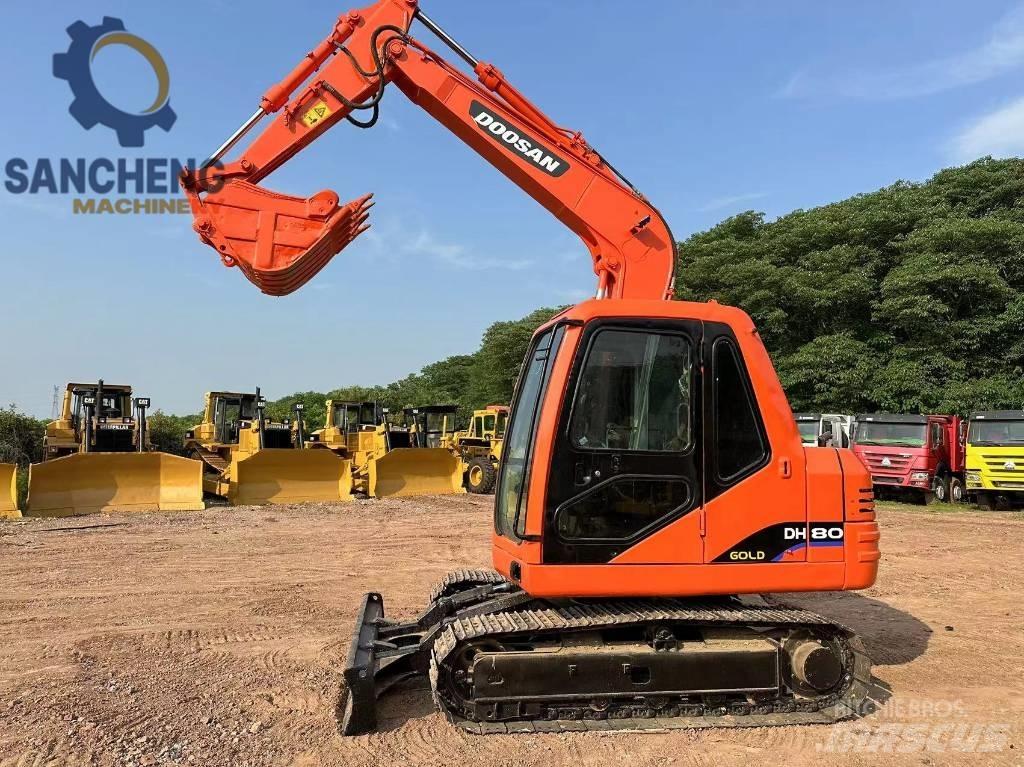 Doosan DH 80 Vikšriniai ekskavatoriai