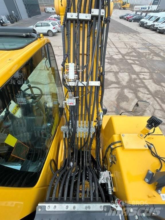 Komatsu PW160-11 Ratiniai ekskavatoriai