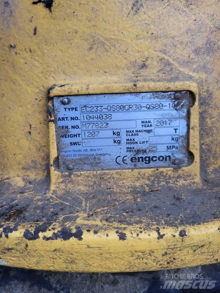 CASE CX 300 D Vikšriniai ekskavatoriai