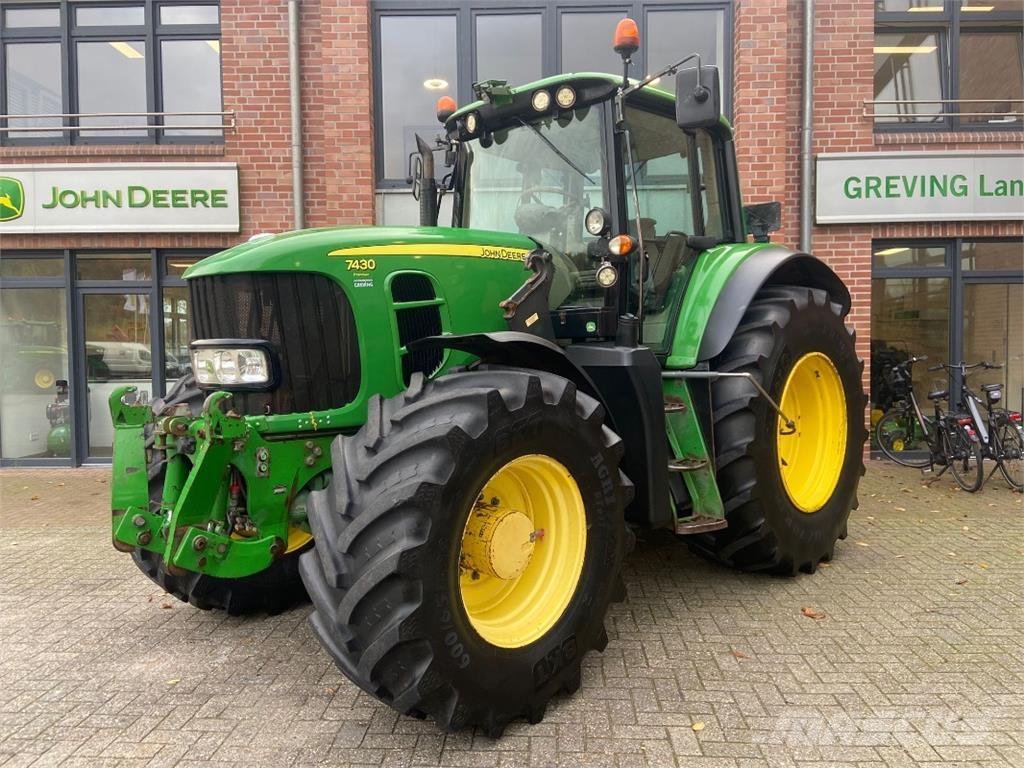 John Deere 7430 Traktoriai