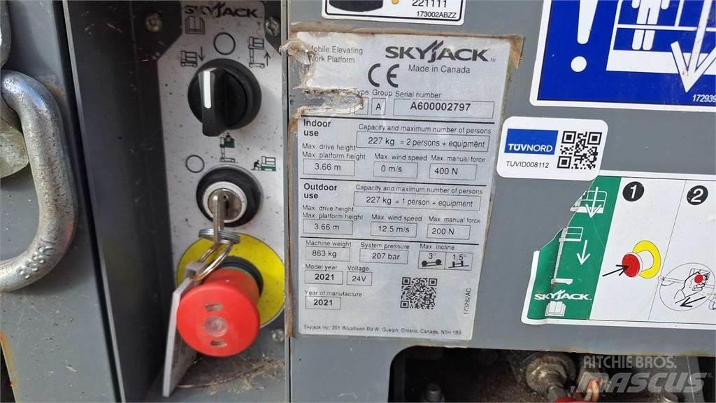 SkyJack SJ12 Kiti keltuvai ir platformos