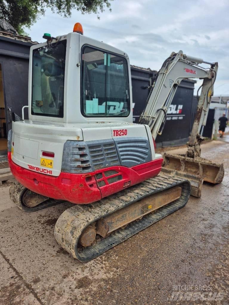 Takeuchi TB 250 Mini ekskavatoriai < 7 t
