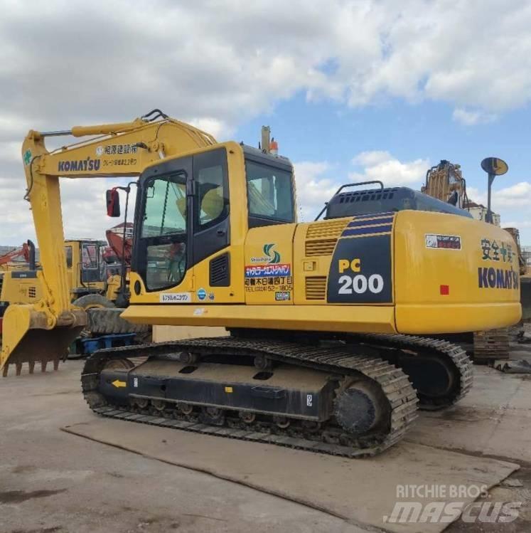 Komatsu pc220-8 Vikšriniai ekskavatoriai