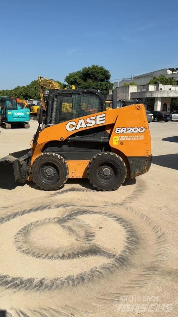 CASE SR 200 Krautuvai su šoniniu pasukimu