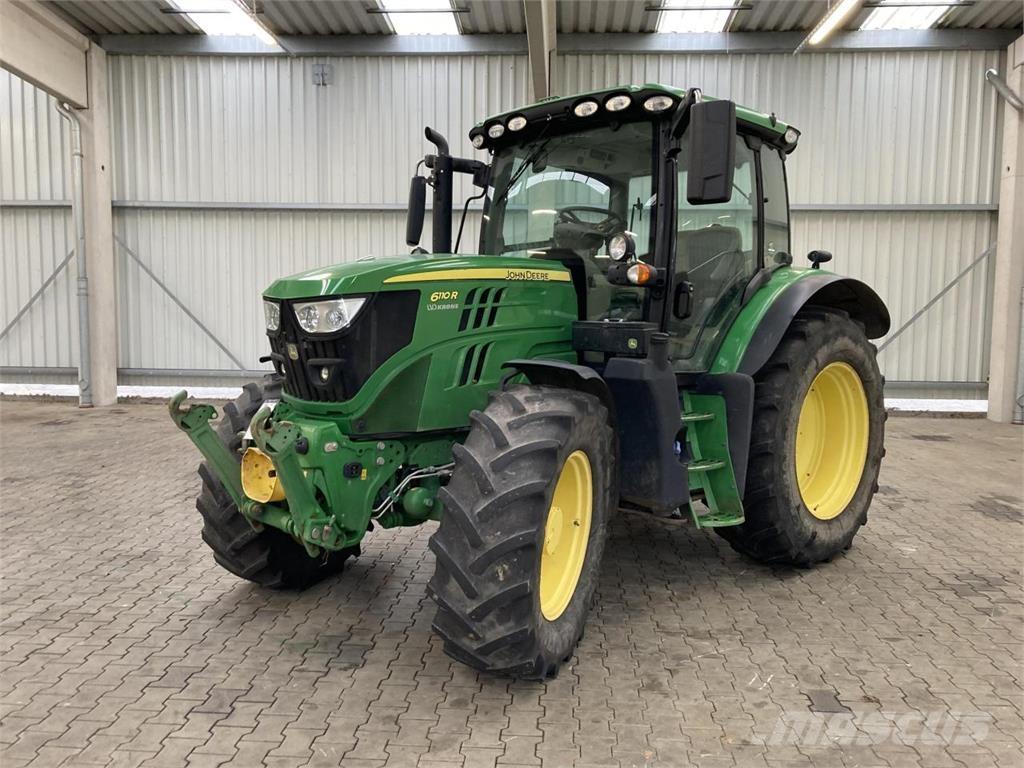 John Deere 6110R Traktoriai