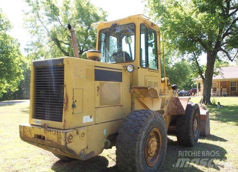 CAT 926 E Naudoti ratiniai krautuvai
