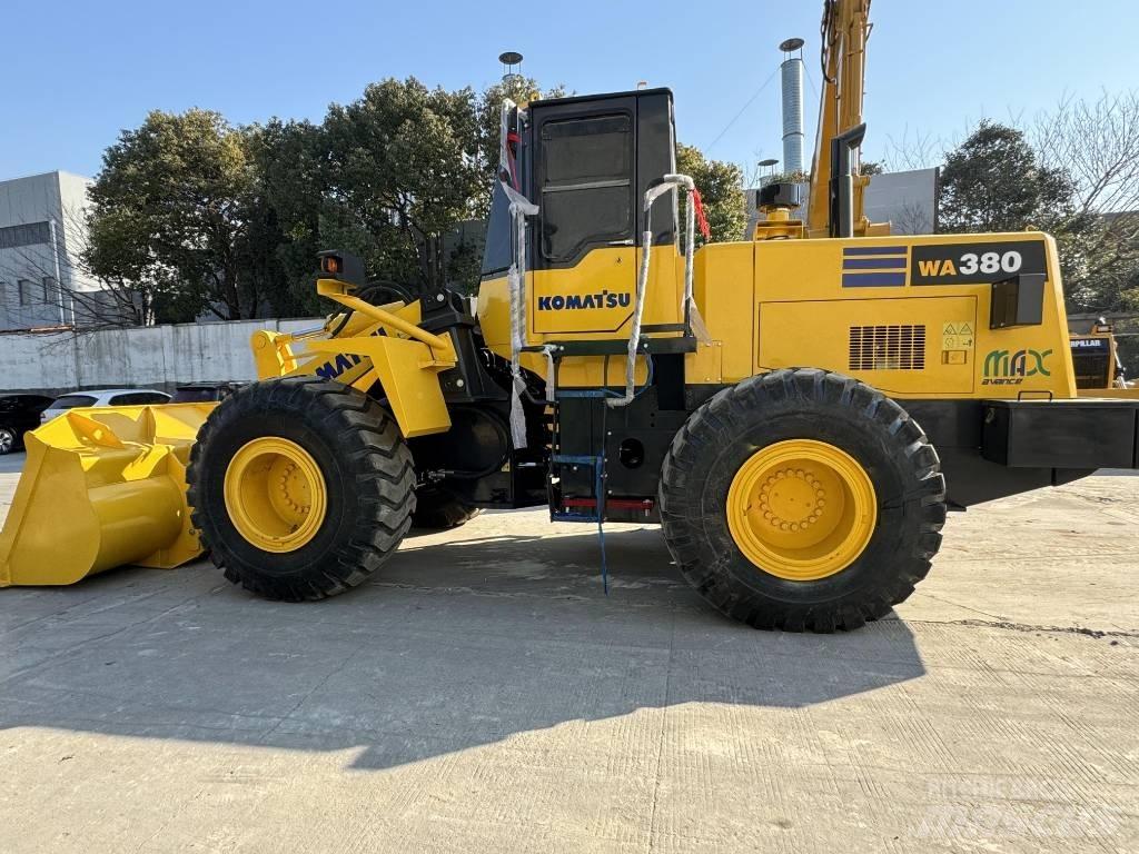 Komatsu WA380-6 Naudoti ratiniai krautuvai