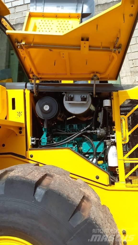 Volvo L 90 F Naudoti ratiniai krautuvai