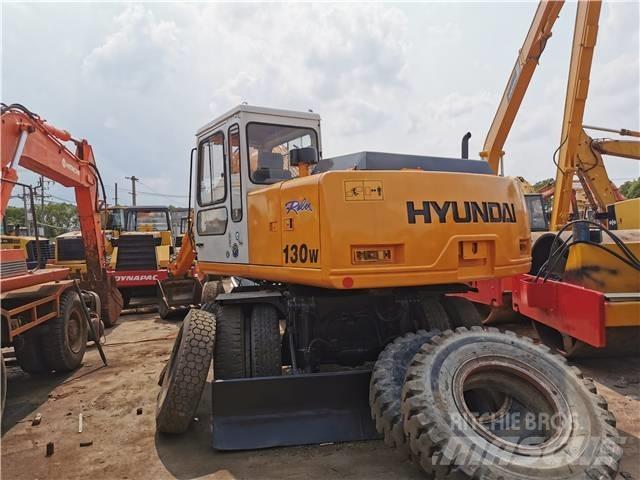 Hyundai R130WD Ratiniai ekskavatoriai