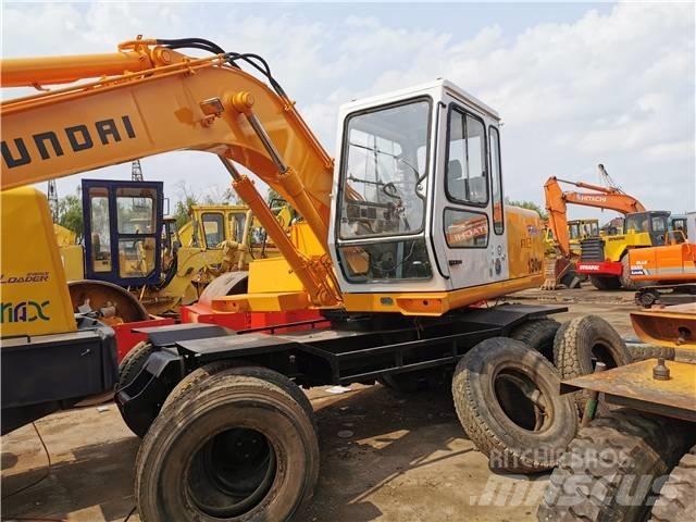 Hyundai R130WD Ratiniai ekskavatoriai