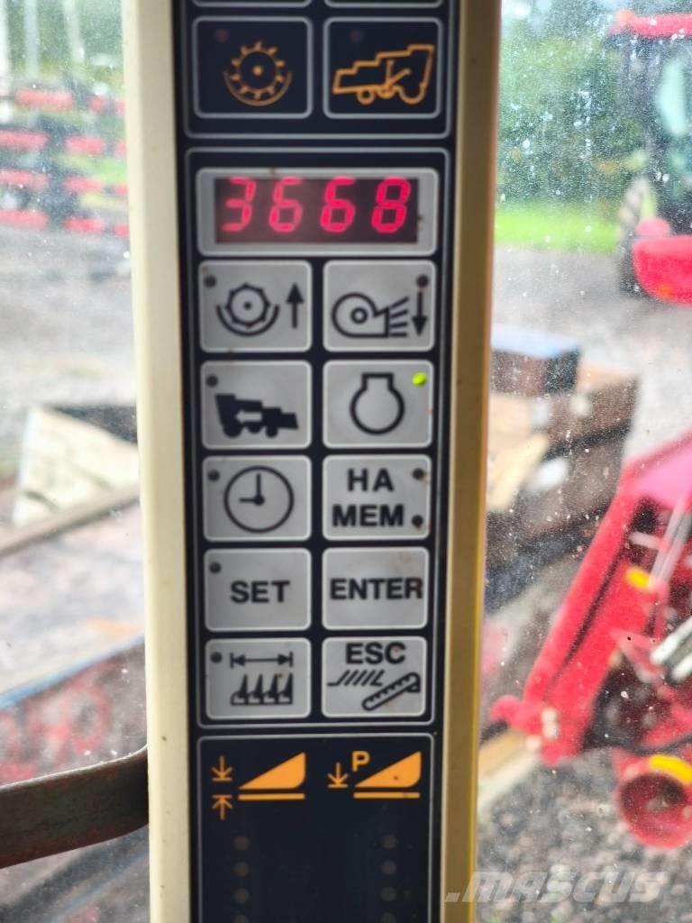 New Holland CS 6080 Derliaus nuėmimo kombainai