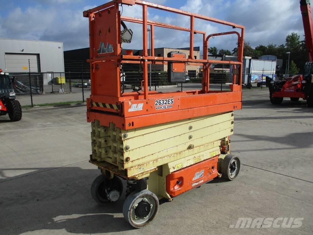 JLG 2632 ES  (081) Žirkliniai keltuvai