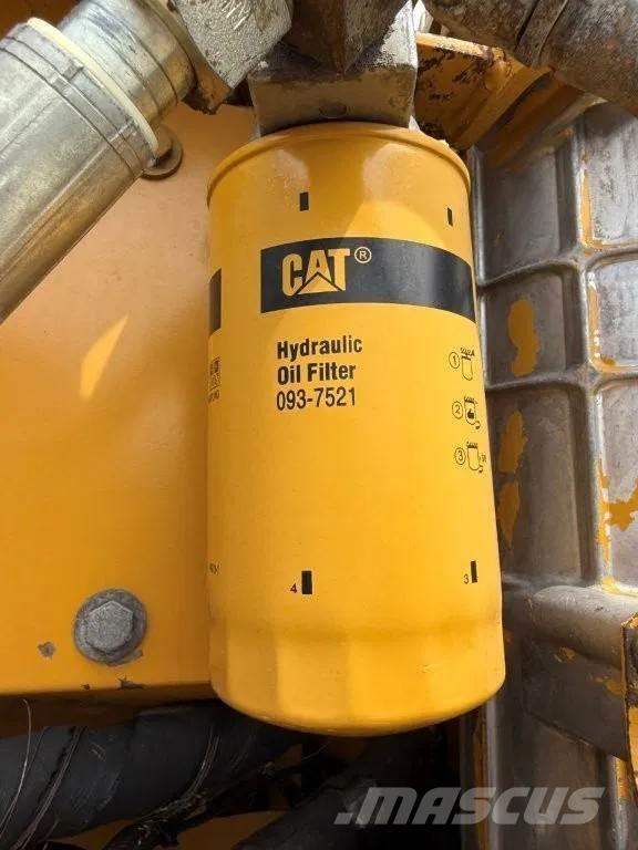 CAT 320CL Vikšriniai ekskavatoriai