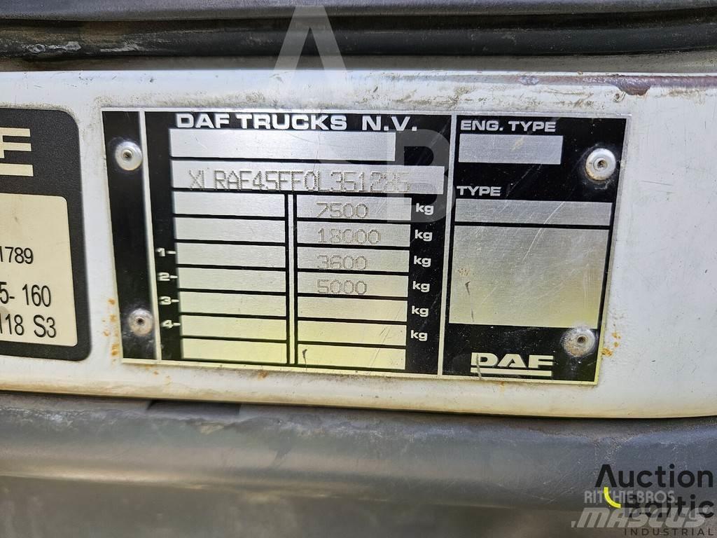 DAF 45.160 Priekabos su tentu