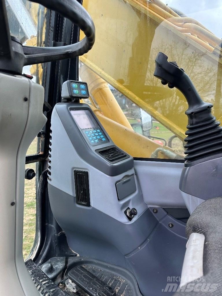 Komatsu PW 160-7E0 Ratiniai ekskavatoriai