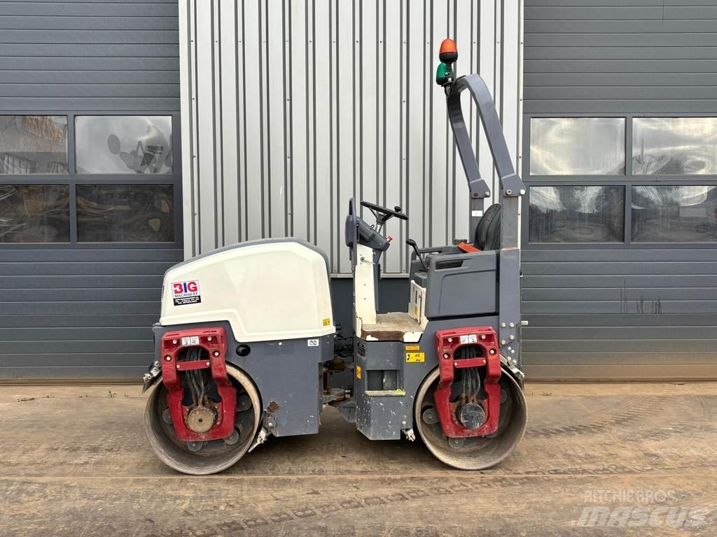 Dynapac CC1200 Porinių būgnų volai