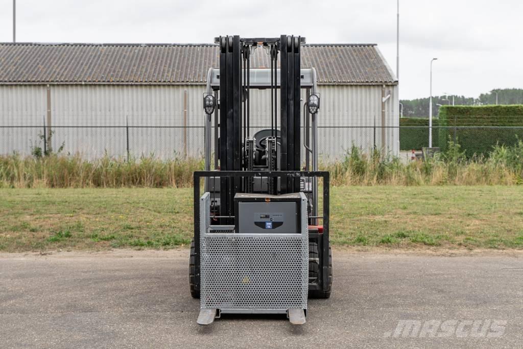 Manitou ME 435 Elektriniai šakiniai krautuvai
