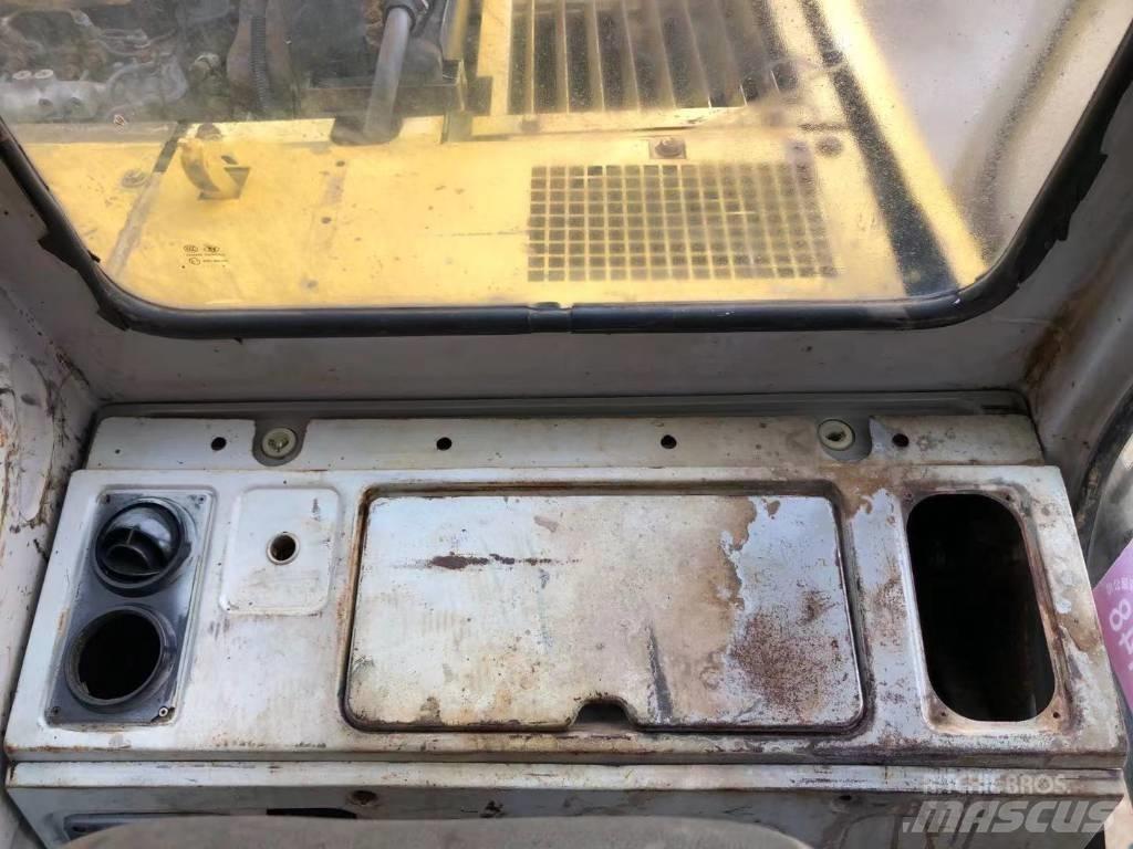Sumitomo SH120-A2 Vikšriniai ekskavatoriai