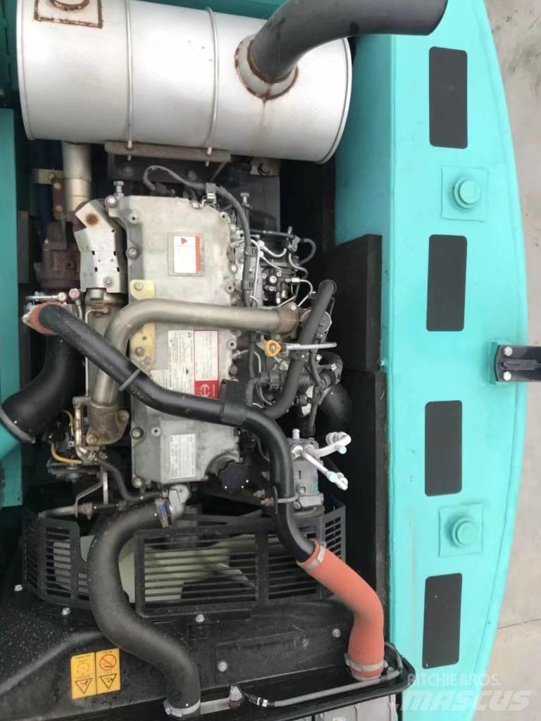 Kobelco SK 200 Vikšriniai ekskavatoriai