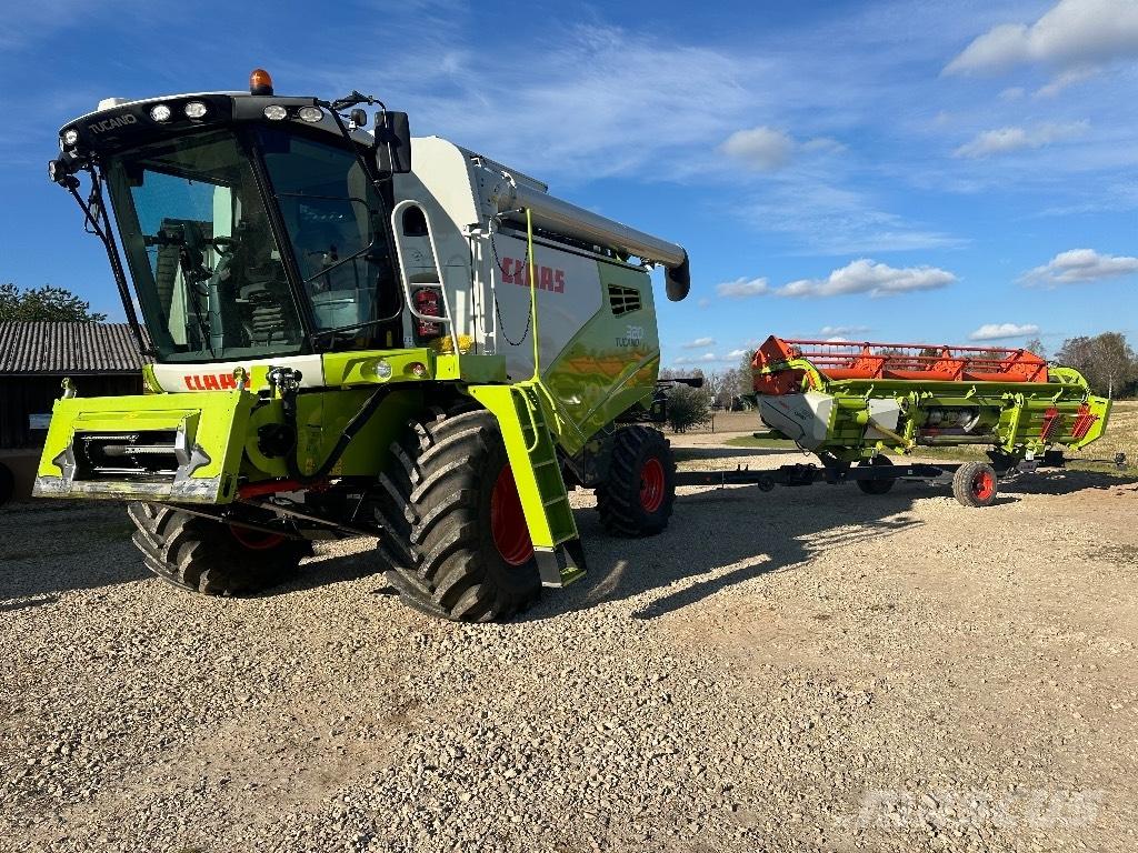 CLAAS Tucano 320 Derliaus nuėmimo kombainai