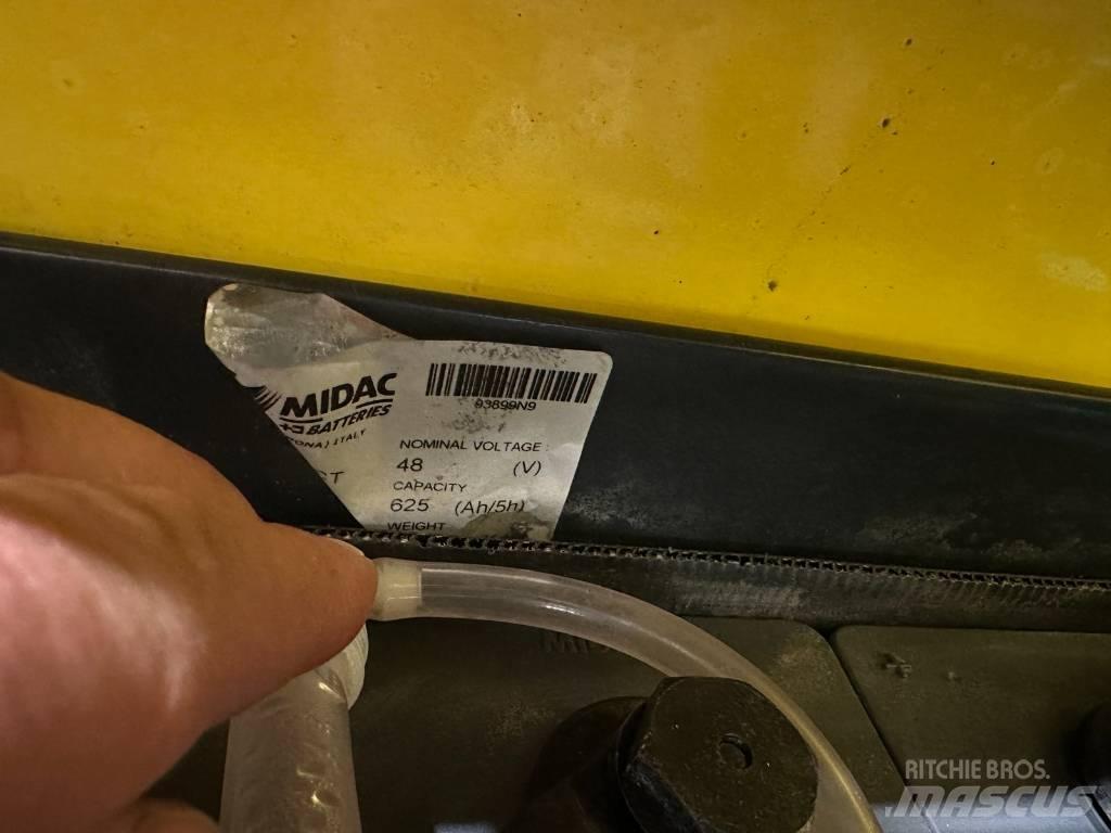 Hyster J2.0XN Elektriniai šakiniai krautuvai