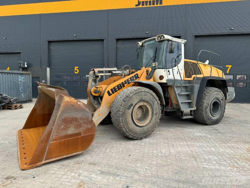 Liebherr L580 Naudoti ratiniai krautuvai