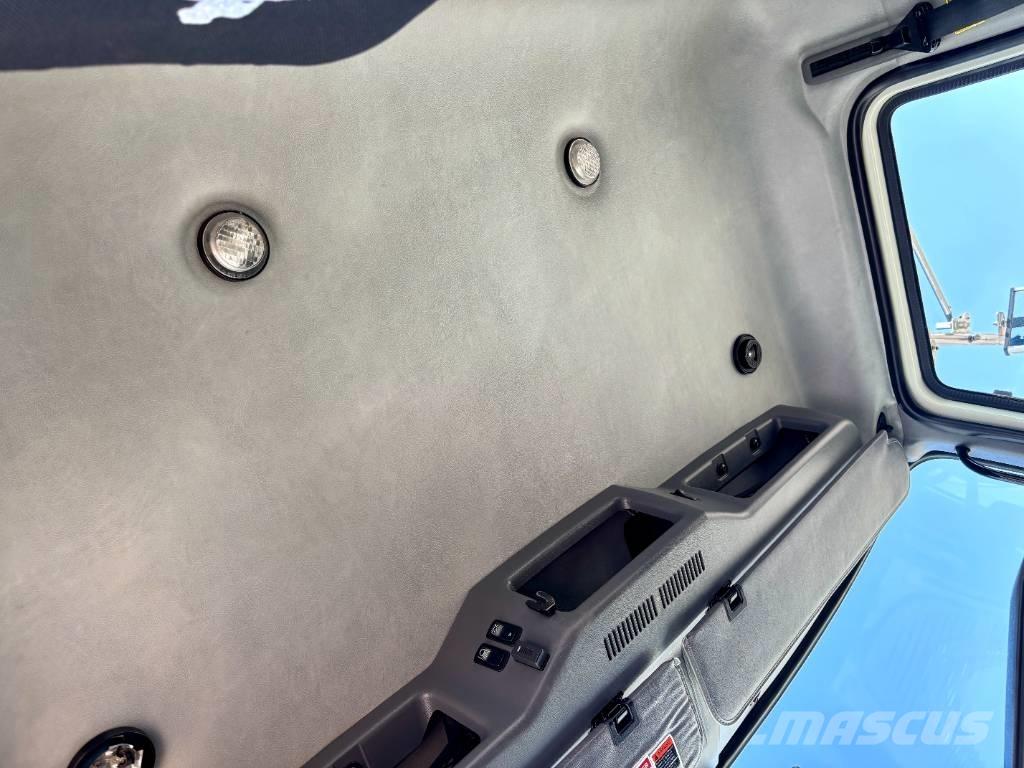 Mack GU813 Savivarčiai su kabeliniu keltuvu