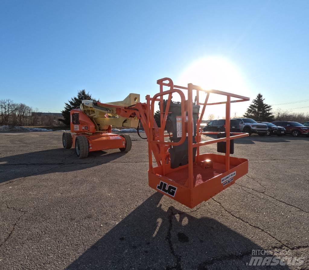JLG E 450 AJ Alkūniniai keltuvai