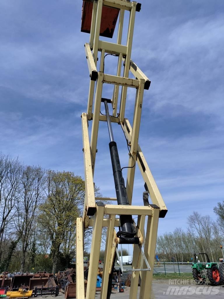 JLG 2646 E 3 Žirkliniai keltuvai