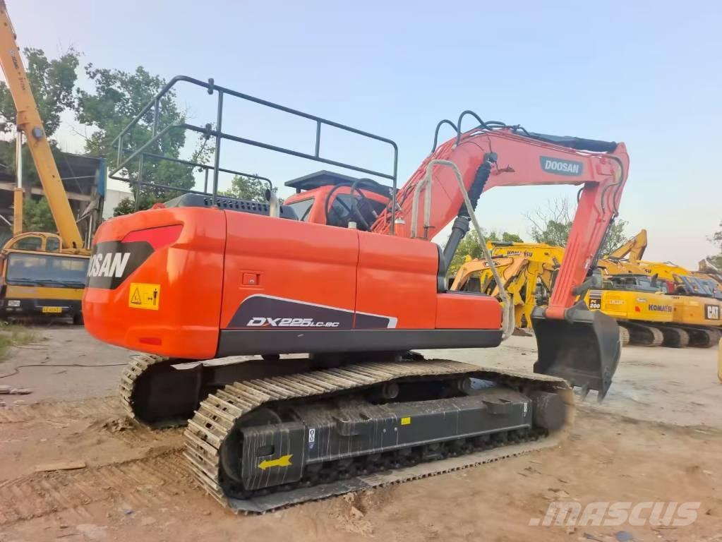 Doosan DX 225 LC-9C Vikšriniai ekskavatoriai