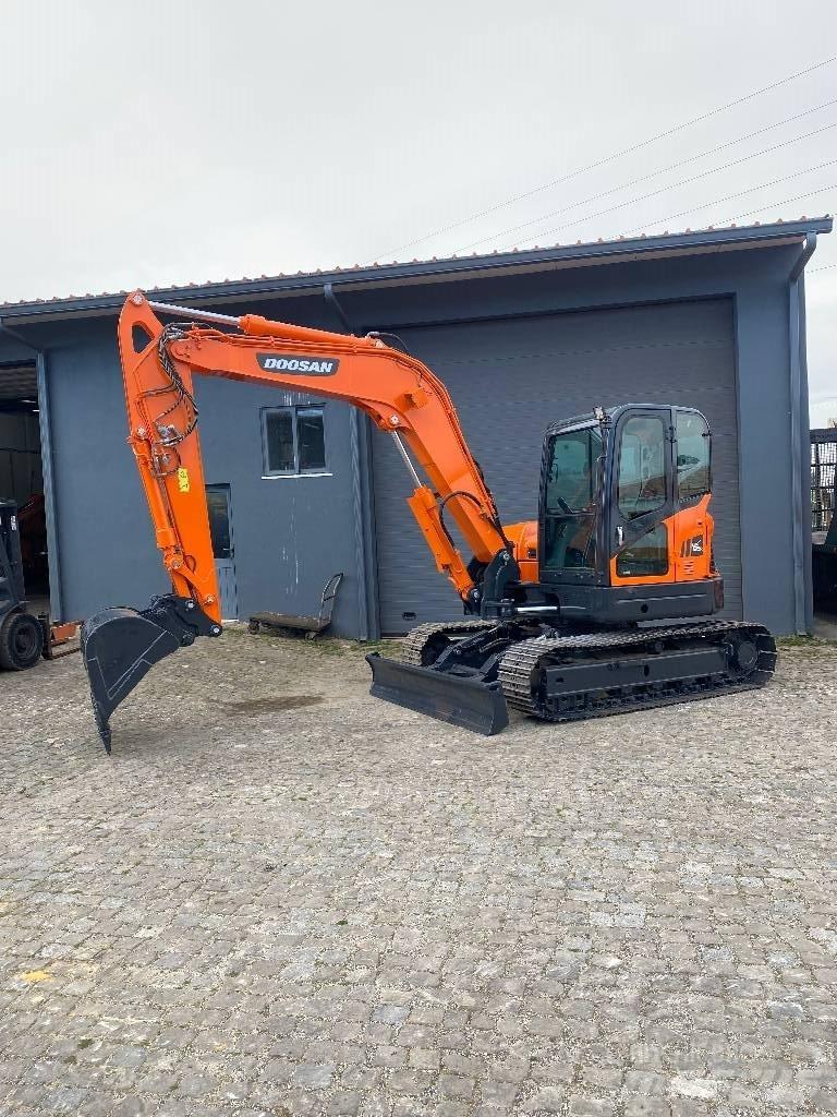 Doosan DX 85 R-3 Vidutinės galios ekskavatoriai 7-12 t