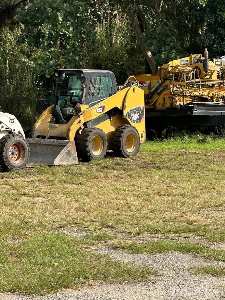CAT 248C Krautuvai su šoniniu pasukimu