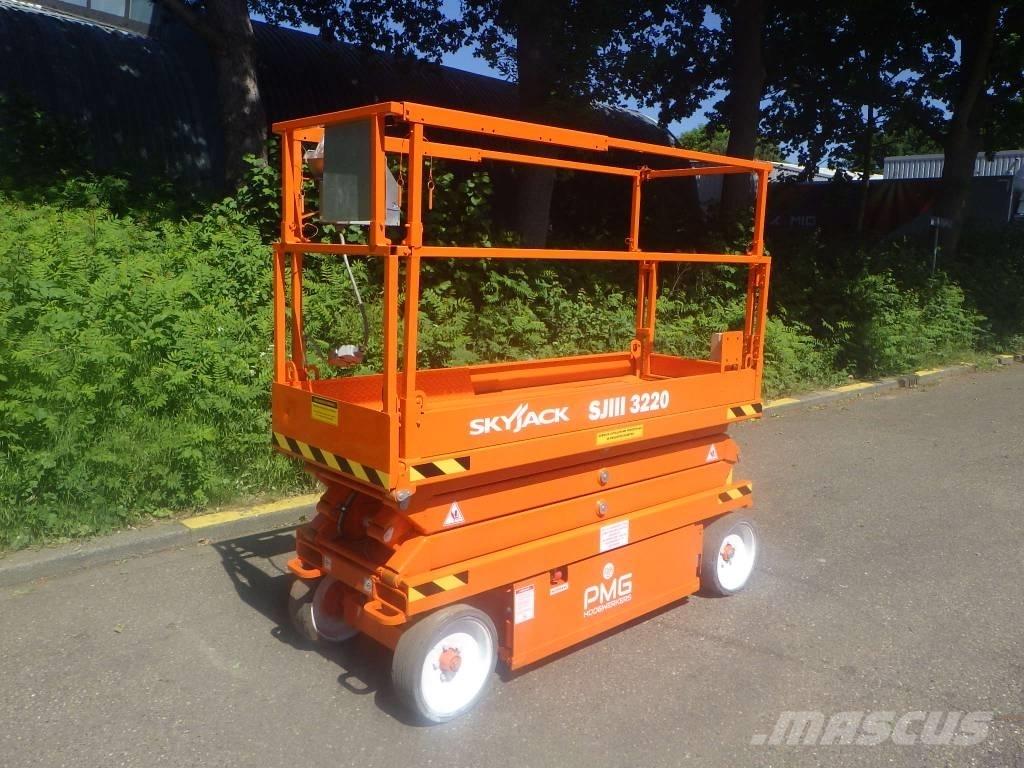 SkyJack SJ3220 Žirkliniai keltuvai