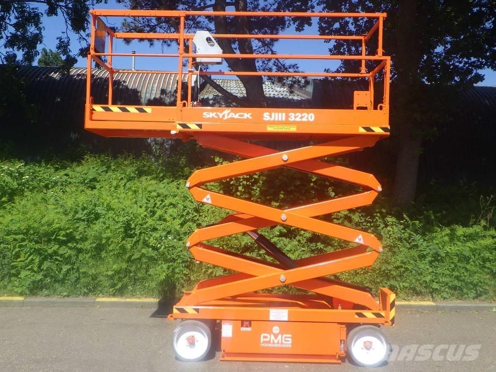 SkyJack SJ3220 Žirkliniai keltuvai