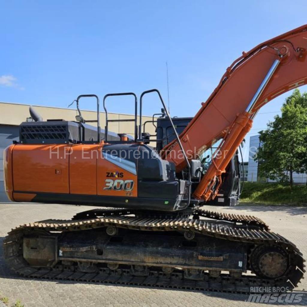 Hitachi ZX300LC-7 Vikšriniai ekskavatoriai