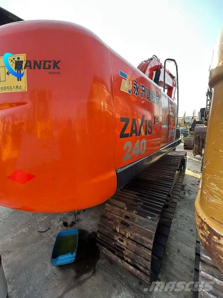 Hitachi ZX 240 Vikšriniai ekskavatoriai