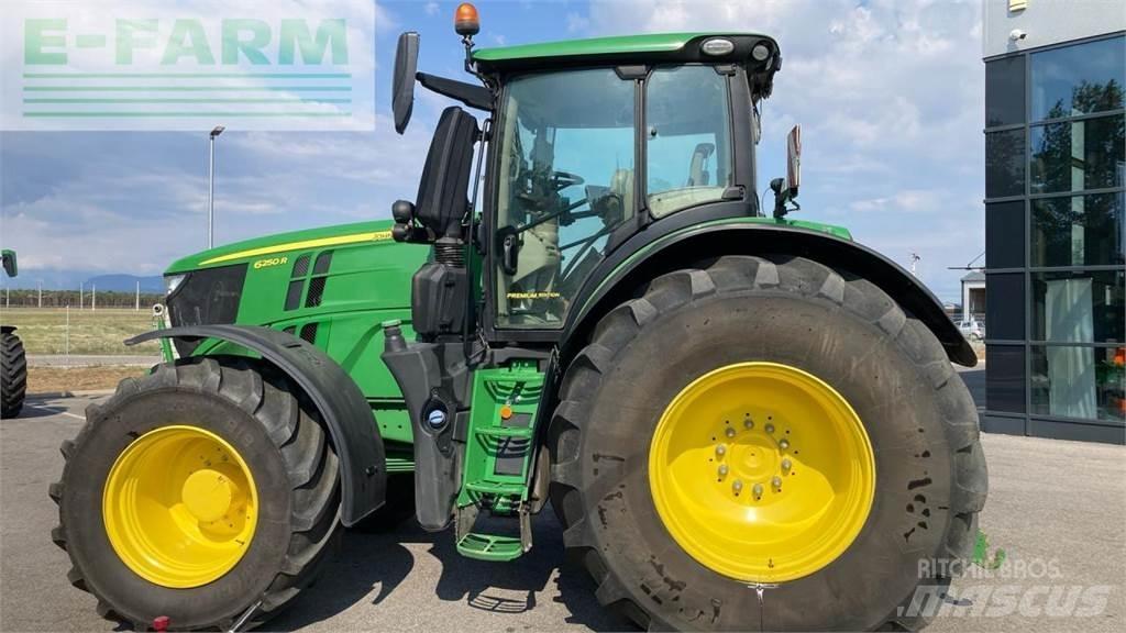 John Deere 6250R Traktoriai