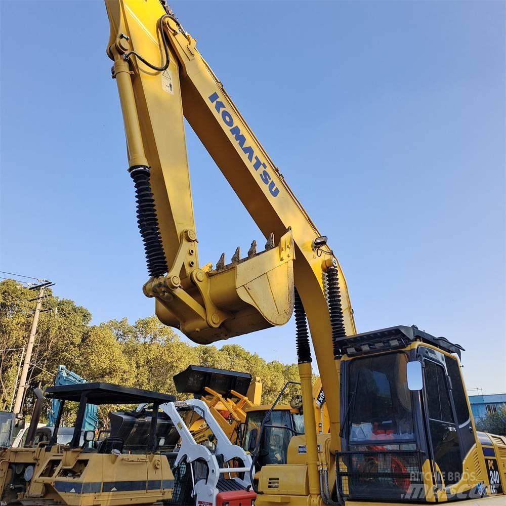 Komatsu PC 240 Vikšriniai ekskavatoriai