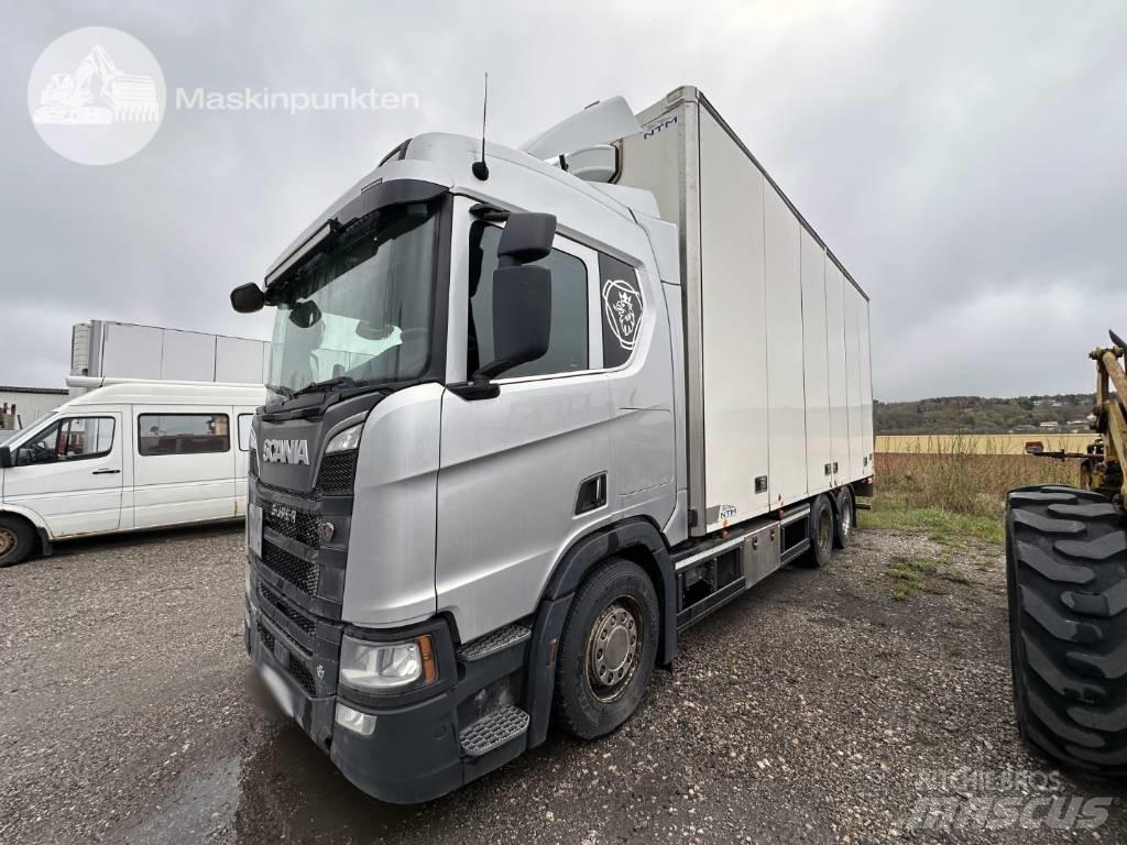 Scania R 520 Sunkvežimiai su dengtu kėbulu